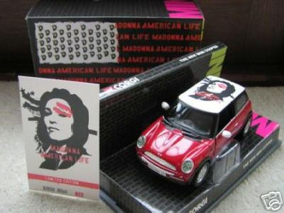 マドンナ　 American Life 　Corgi製　Mini Cooper popsike.com - MADONNA AMERICAN LIFE MINI COOPER - RED No.022