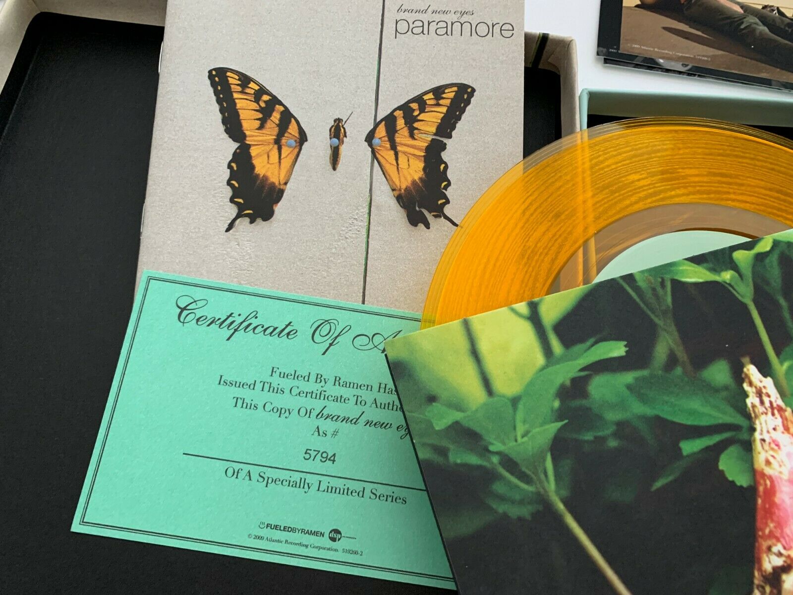 popsike.com - Paramore - Brand New Eyes (Limited Edition Box Set w