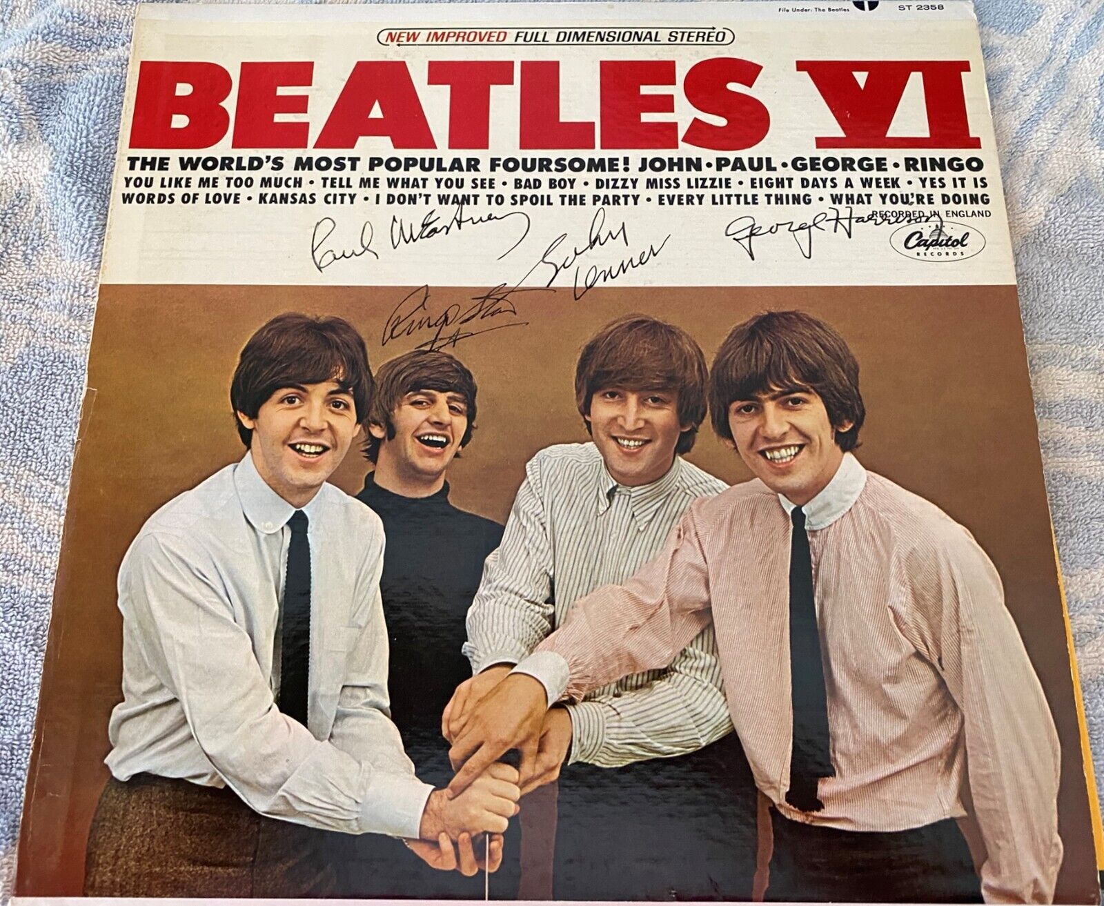 Autographed Album The Beatles IV (ST2358) with vinyl