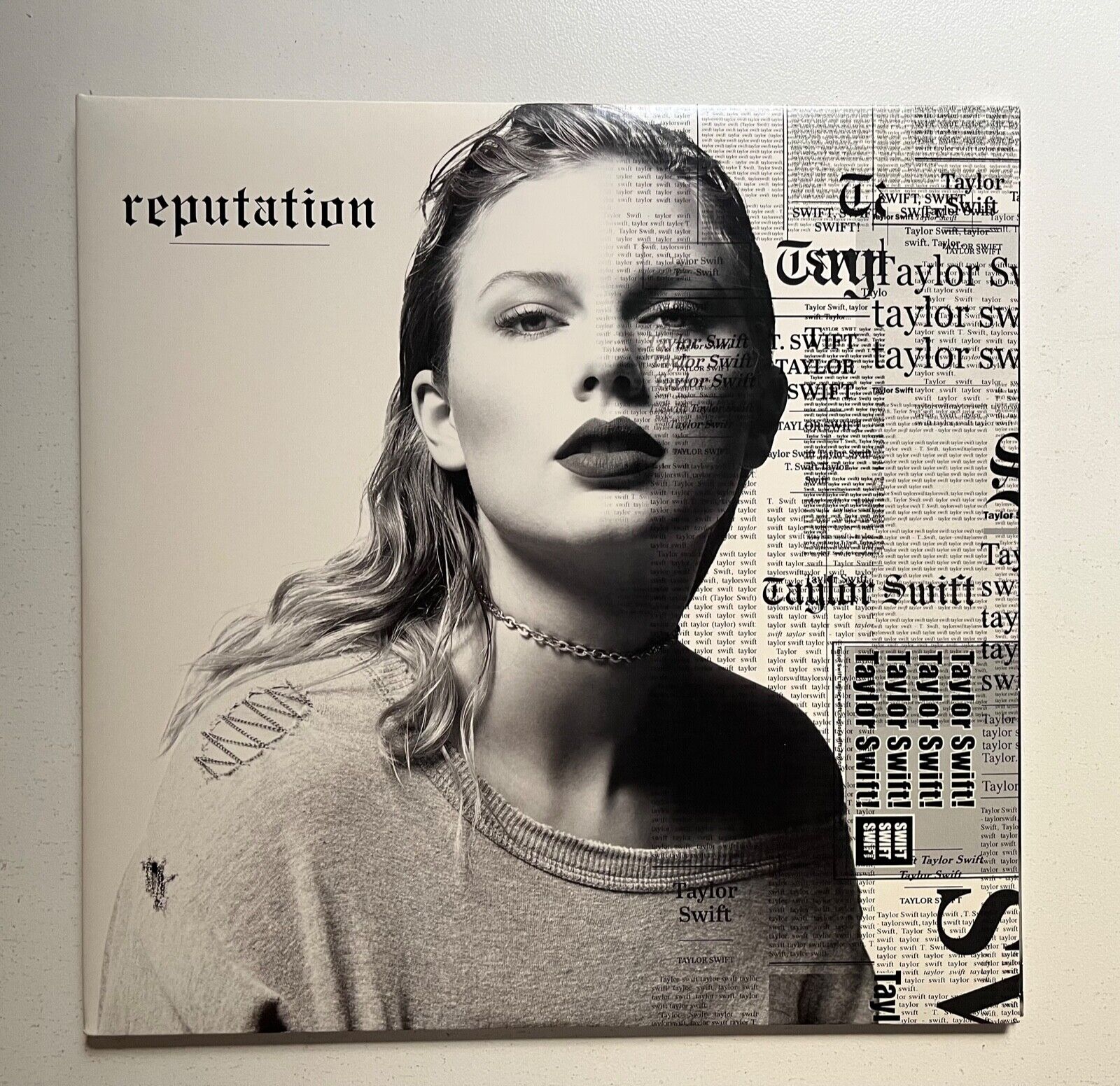 taylor swift チェキ　reputation Taylor Swift Reputation Fujifilm Instax Square Camera