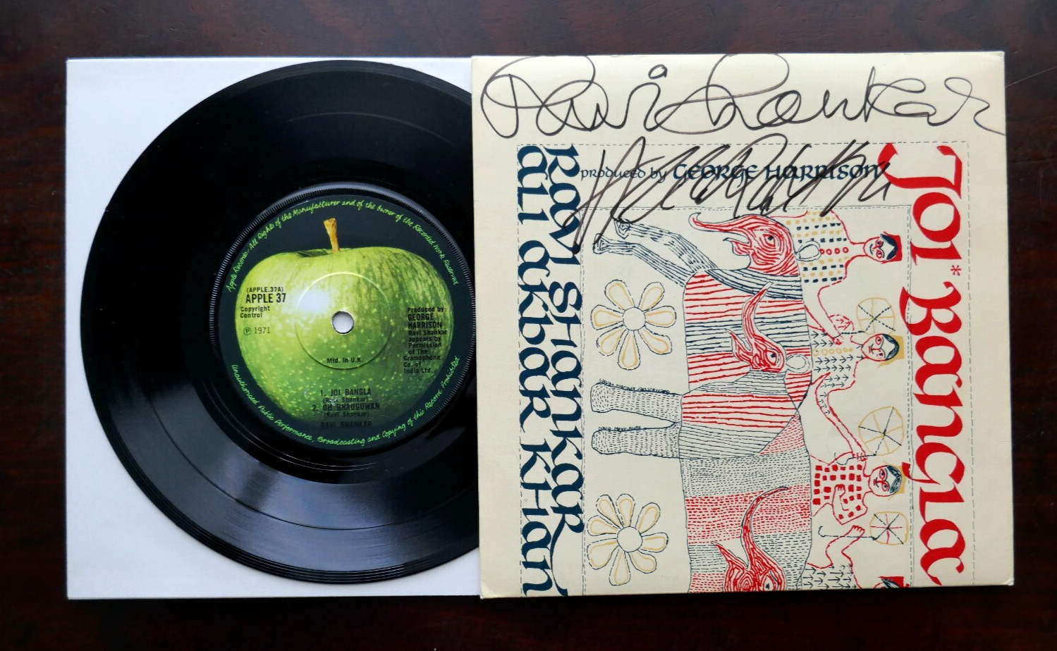 RAVI SHANKAR 45 APPLE 37 SIGNED P/S - SUPERB A