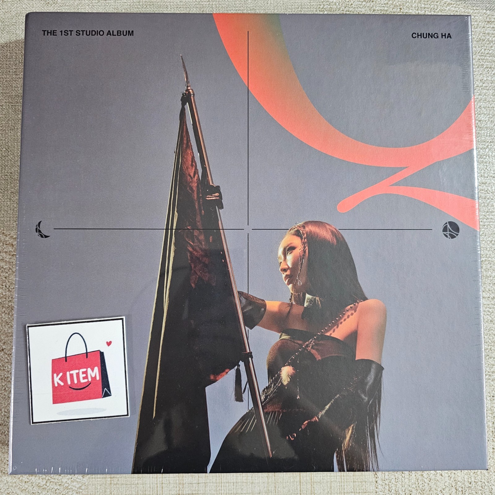 CHUNG HA Querencia 1st Studio Album LIMITED LP Ver / Tracking