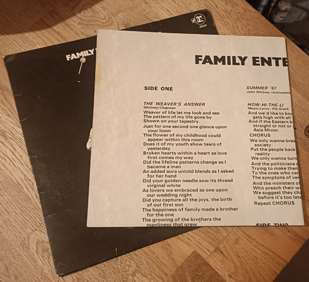 Family LP Entertainment UK Reprise Tri 1st Press & POSTER NICE AUDIO PROG A