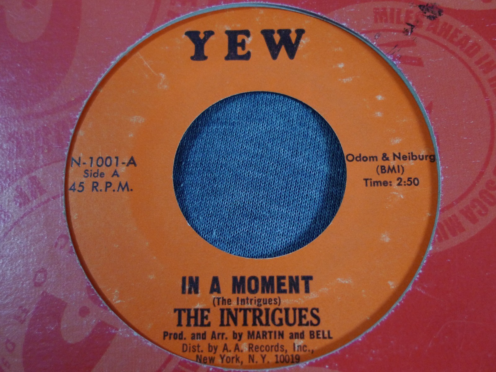 THE INTRIGUES-IN A MOMENT-YEW NORTHERN SOUL CLASSIC A