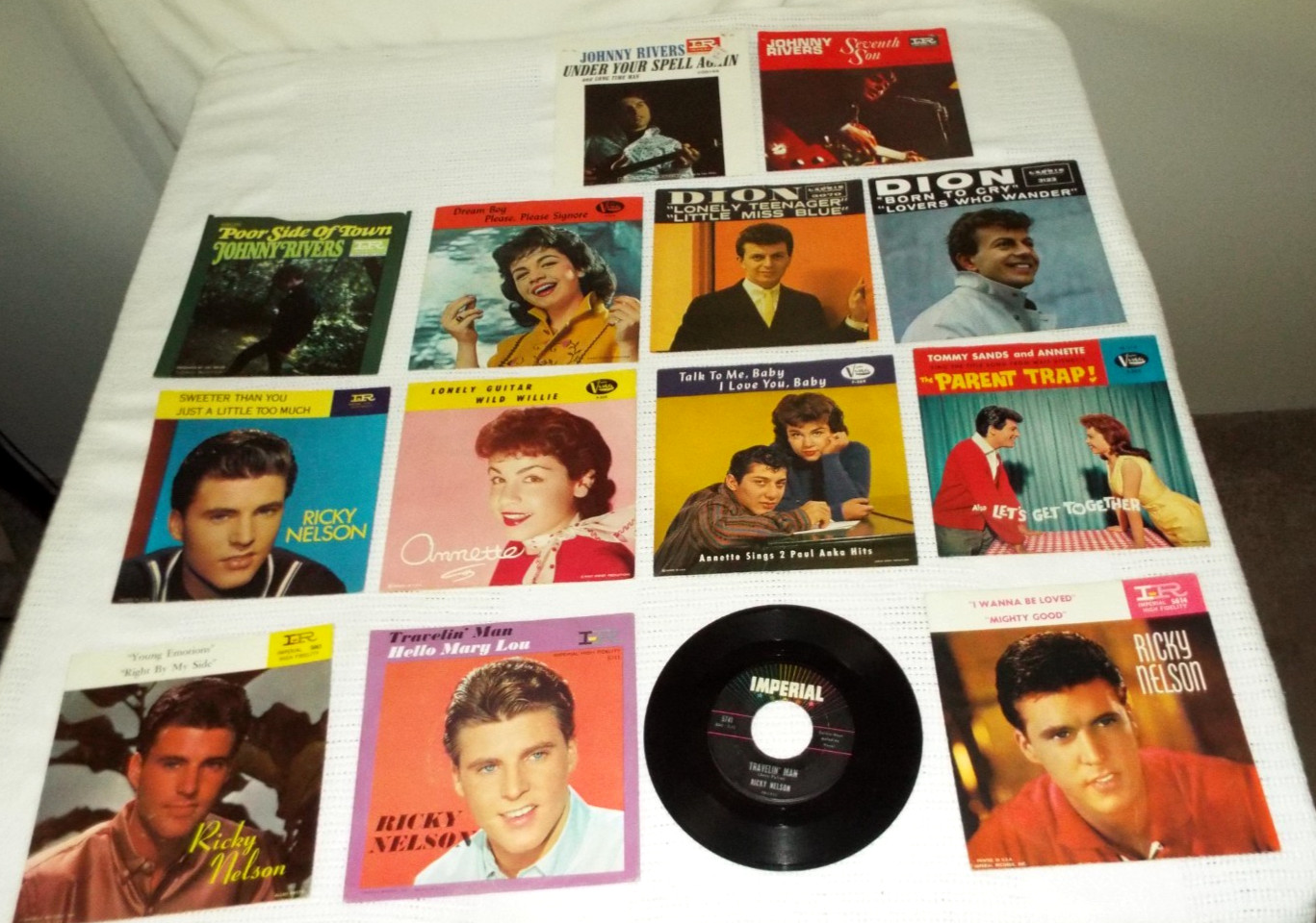 45 RPM RICKY NELSON TRAVELIN MAN + 12 ASST. EMPTY SLEEVES DION-ANNETTE + READ A